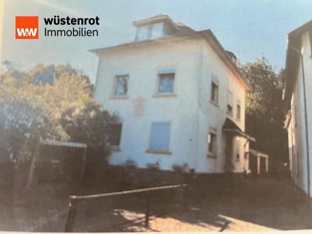 Haus mit Zufahrt