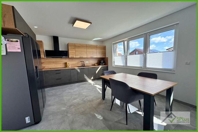 5Plus Immo Mietwohnung Maisonette in Jülich Küche und Essbereich